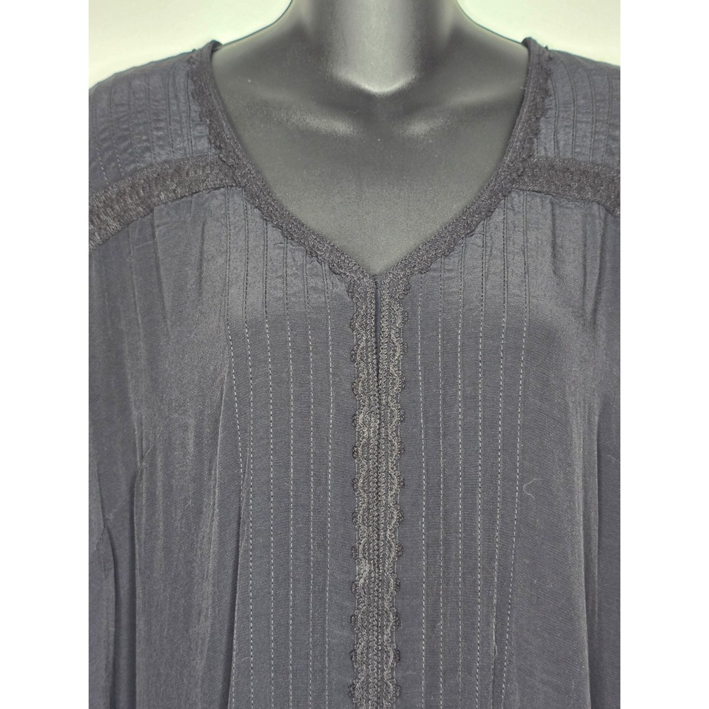 2 LOGO Lori Goldstein Blouse Top Lot Womens Medium Black Lavender Button Pleated - Picture 4 of 15